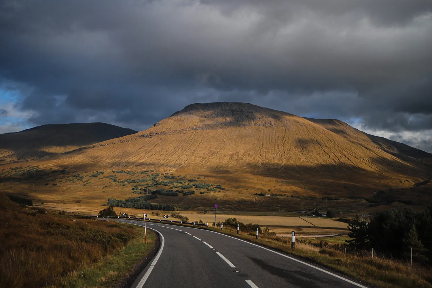 Atemberaubende Landschaften auf einem Roadtrip durch Schottland