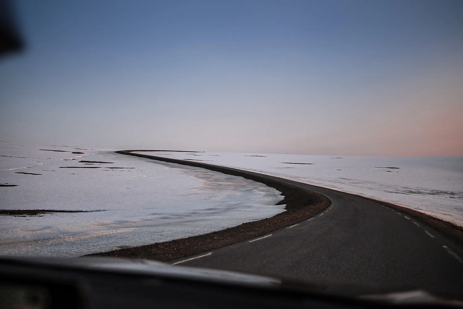 Roadtrip Varanger - Im Frühling liegt noch Schnee auf dem Fjell