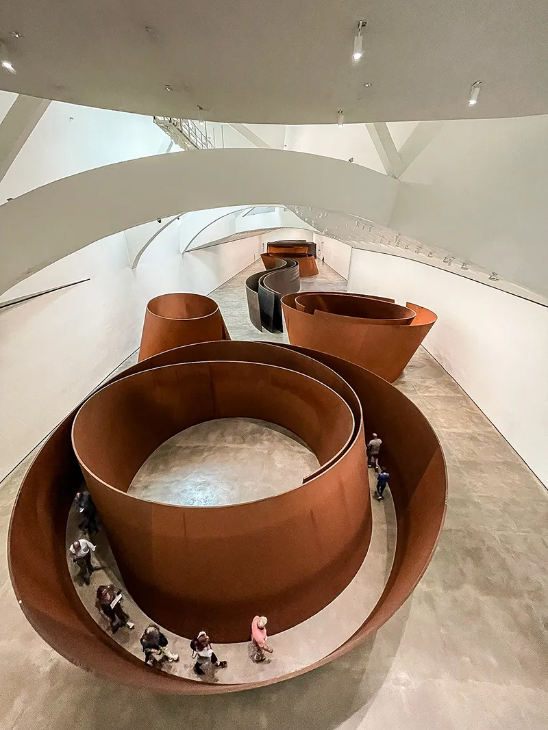 Guggenheim-Museum Bilbao, The Matter of Time (Richard Serra); Bilbao Städtetrip: Mein Reiseguide mit Sehenswürdigkeiten, Fotospots & Tipps; Foto (c) Marielle Janotta - My Travel Island