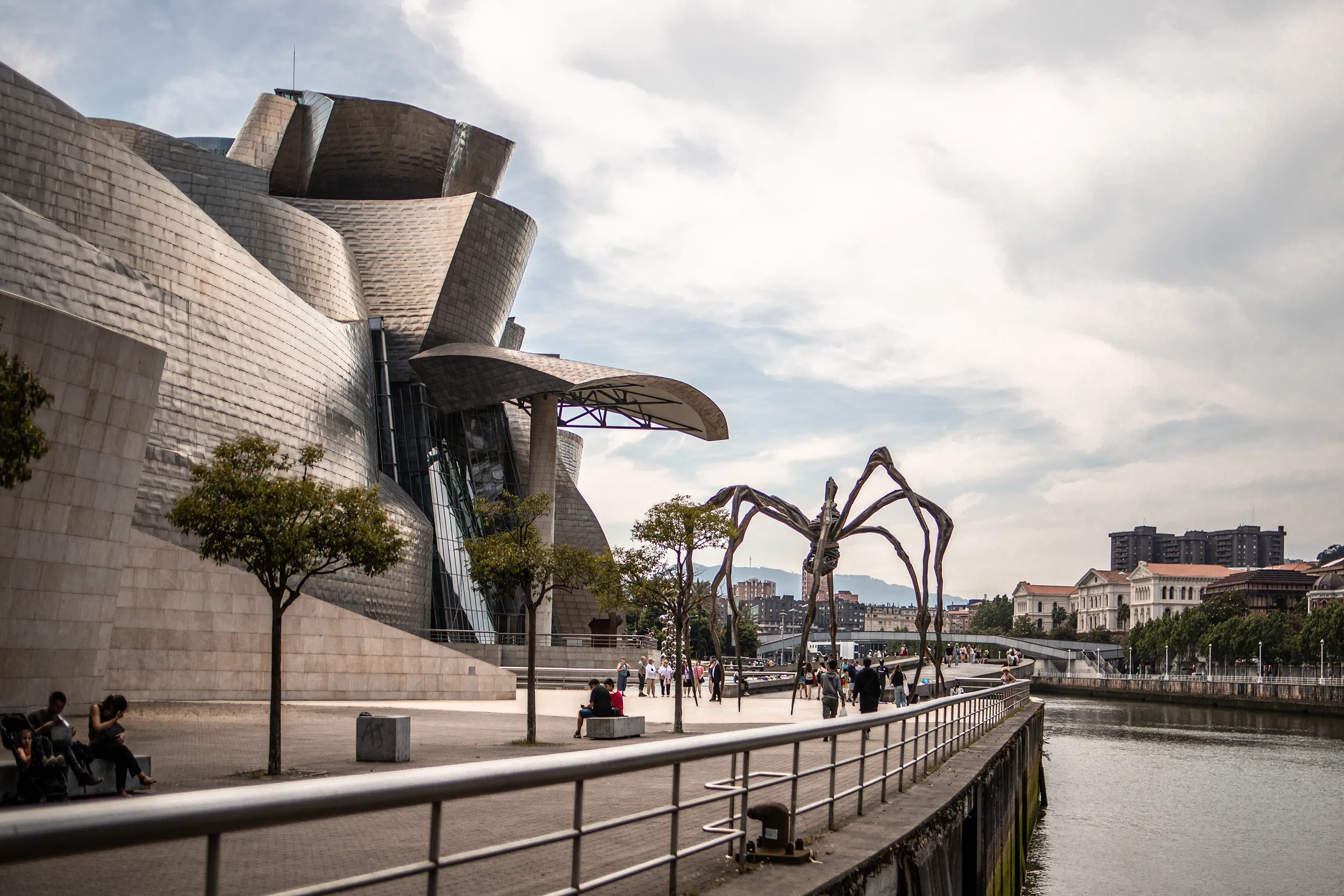 Guggenheim-Museum Bilbao; Bilbao Städtetrip: Mein Reiseguide mit Sehenswürdigkeiten, Fotospots & Tipps; Foto (c) Marielle Janotta - My Travel Island